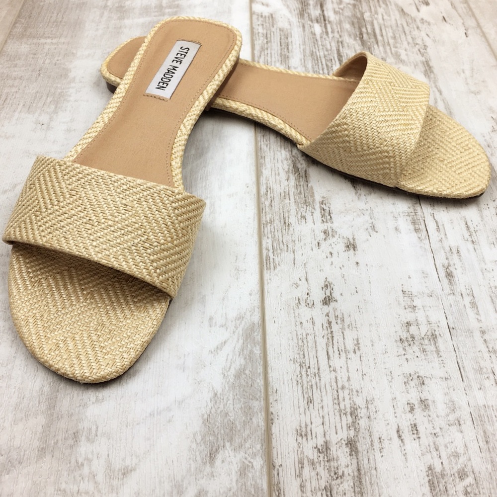Steve Madden Bev Natural Raffia Woven Slide Sandal